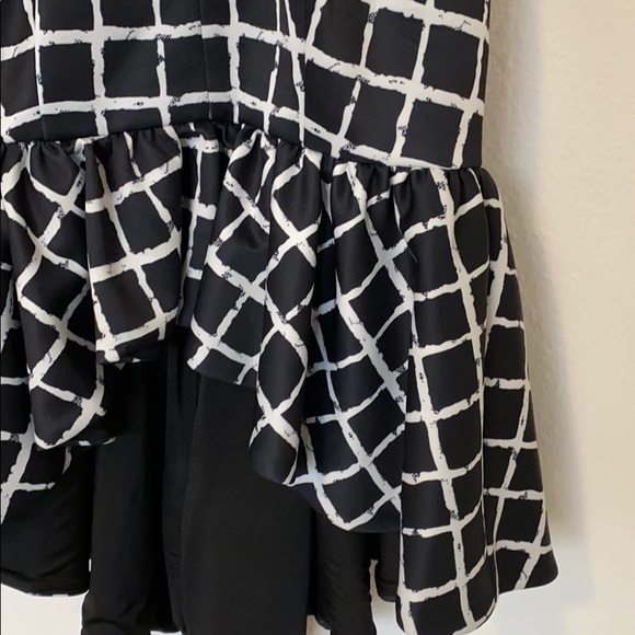 Tiled Peplum, Backless Top - Picture 3 of 4